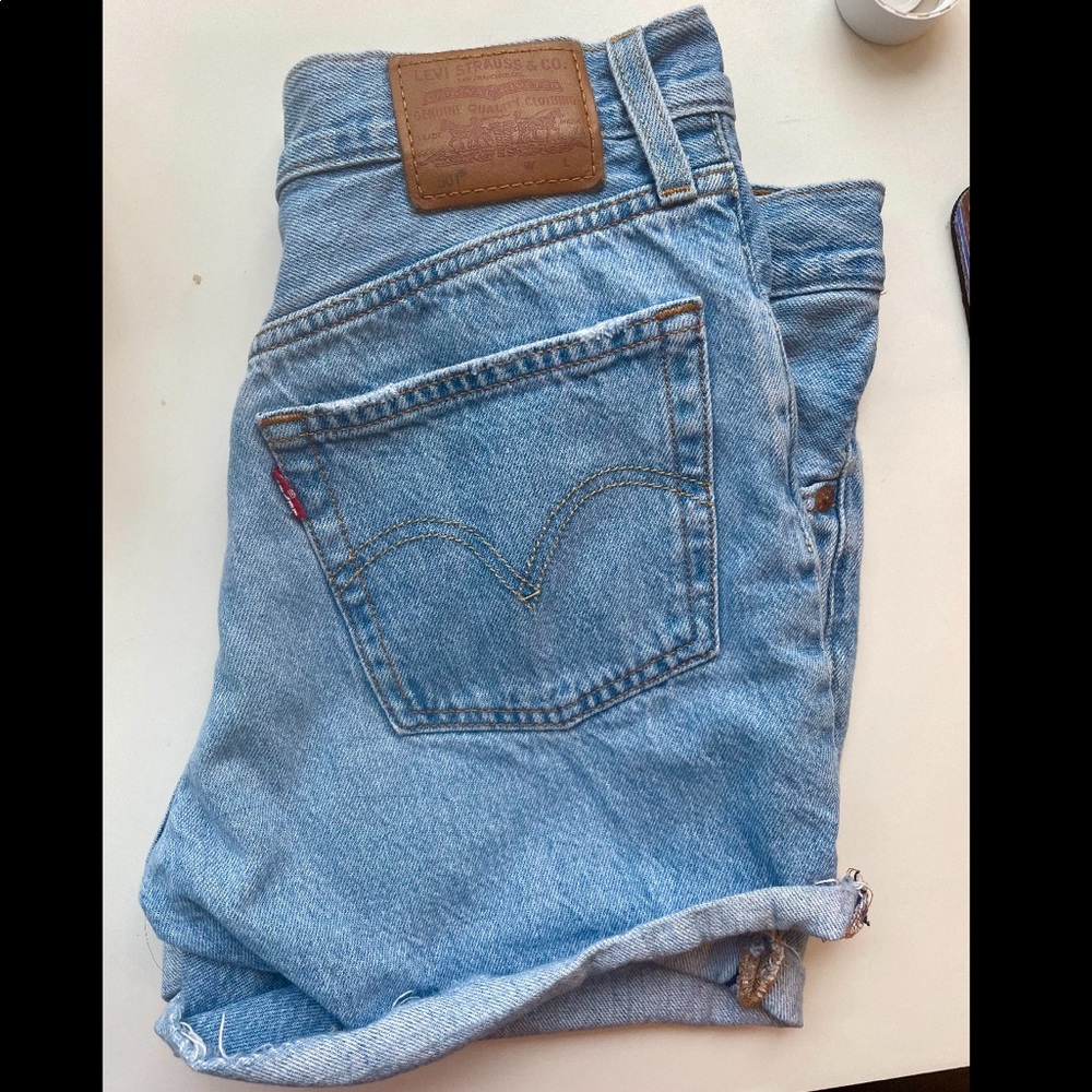 Levi’s 501 denim shorts W26